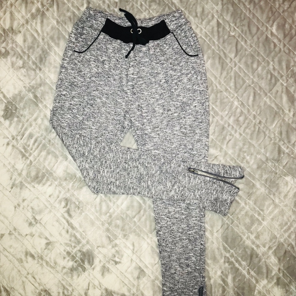 Love Tree❤️ 🌳 2 tone sweats - Picture 2 of 7